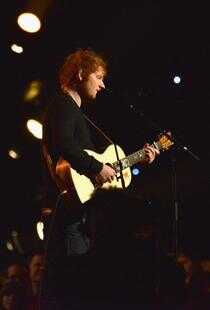 与Ed Sheeran的九个日夜海报