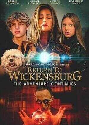 重返邪堡镇海报