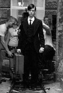 炼金术师的手提箱海报